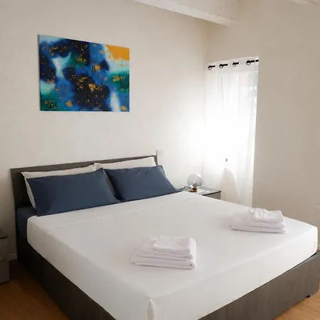 Casa Acquamarina Tra Centro, Mare E Porto